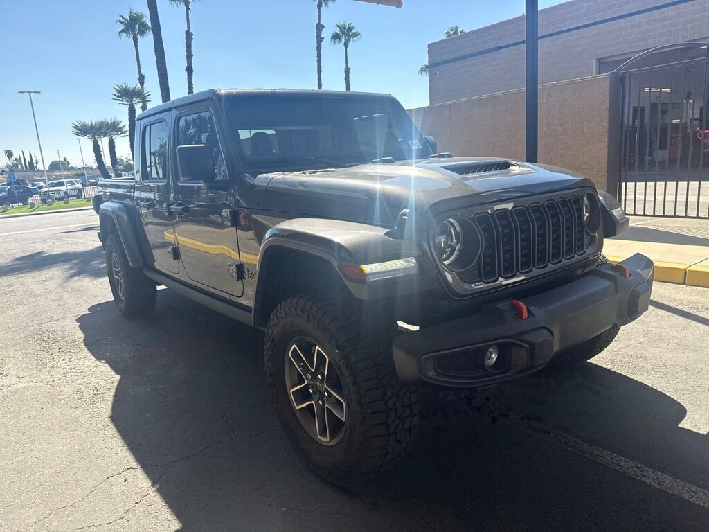 Used 2025 Jeep Gladiator Mojave 4x4 Truck