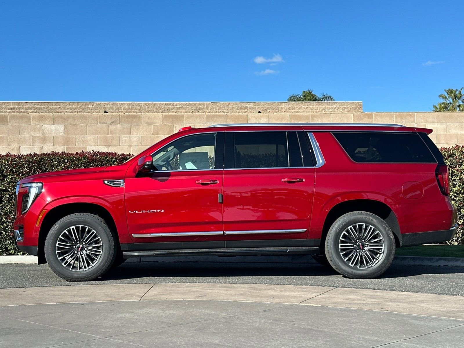 2026 GMC Yukon XL Elevation - Photo 6