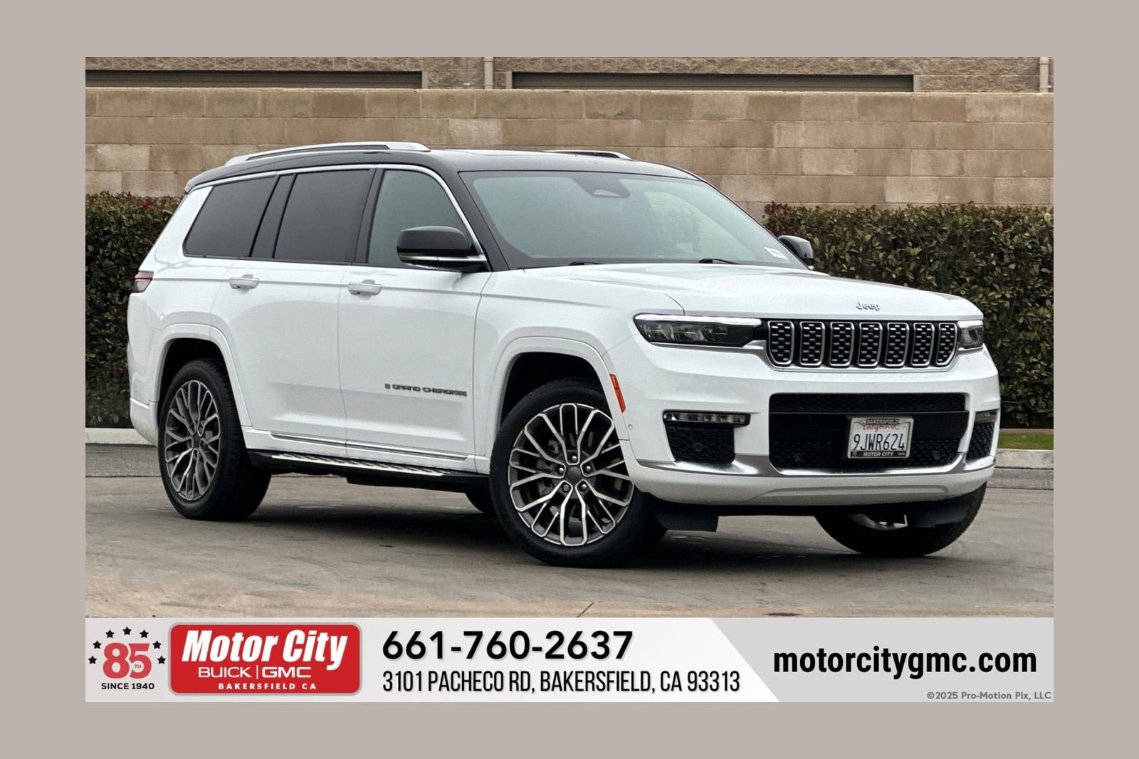 2023 Jeep Grand Cherokee L Summit Reserve's photo