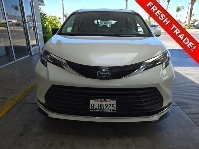 Used 2021 Toyota Sienna XLE with VIN 5TDJRKEC1MS008006 for sale in Bakersfield, CA