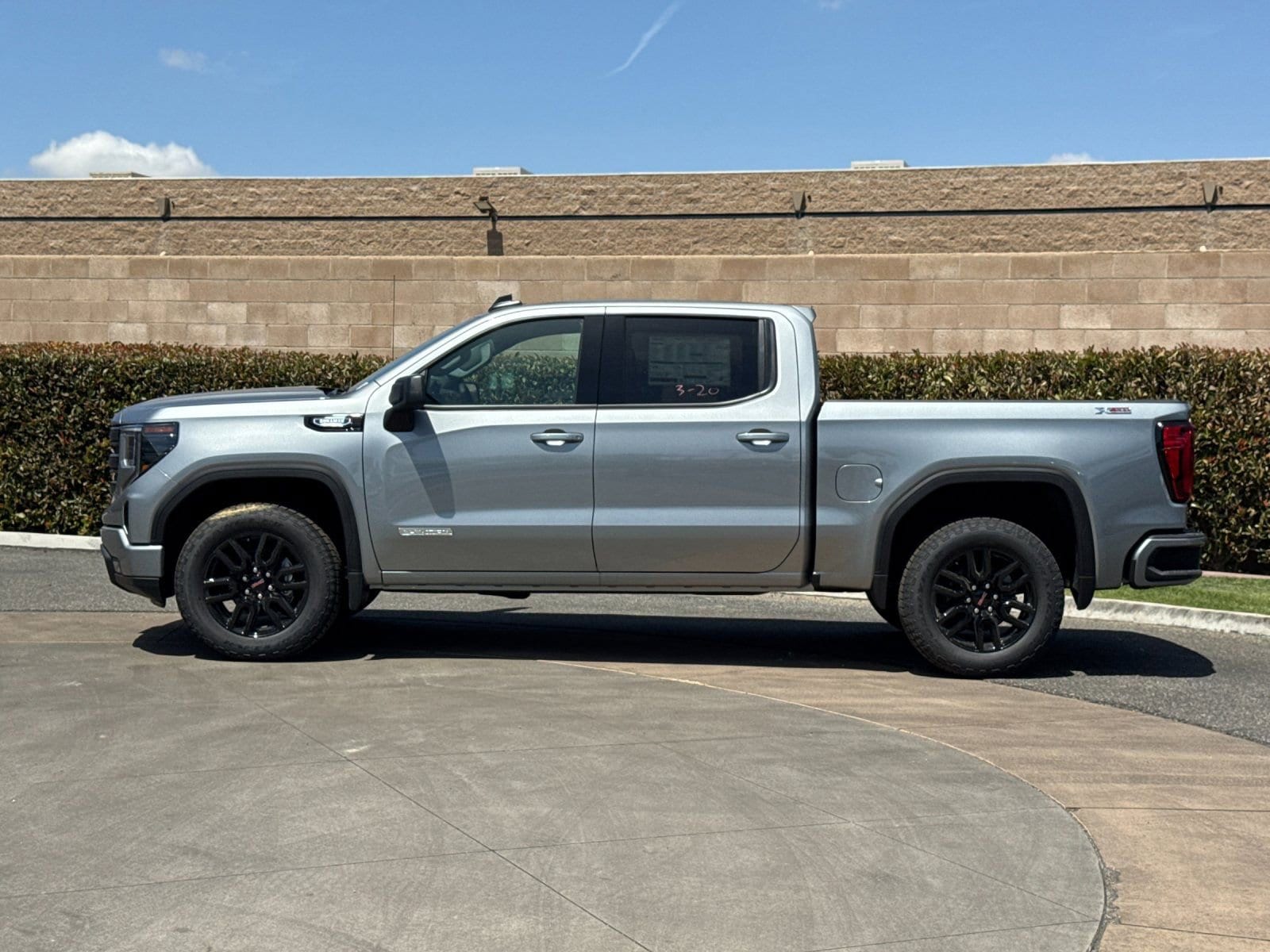 2026 GMC Sierra 1500 Elevation photo 5