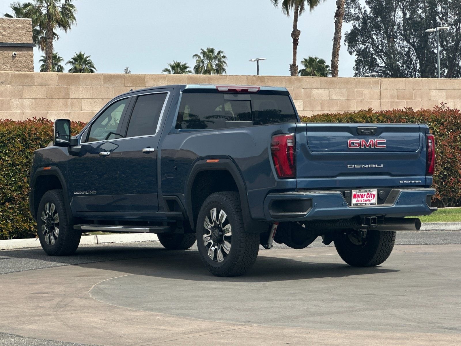2026 GMC Sierra 2500 HD Denali photo 4
