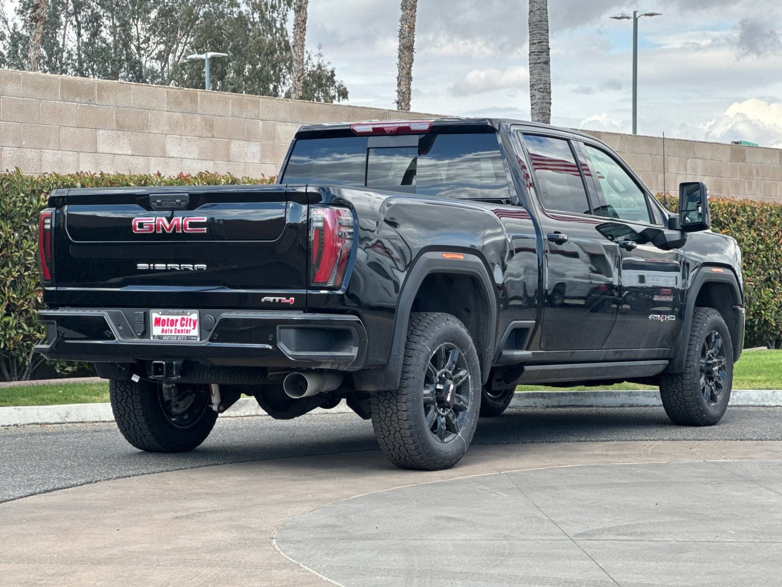 2026 GMC Sierra 2500 HD AT4 photo 2