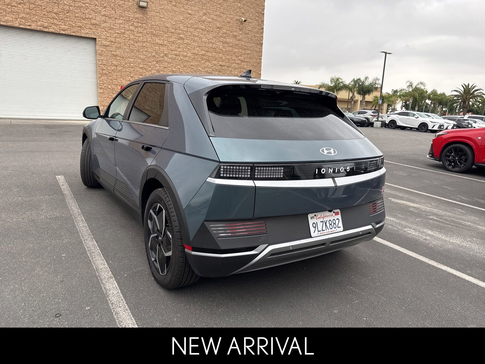 2024 Hyundai IONIQ 5 SE photo 5
