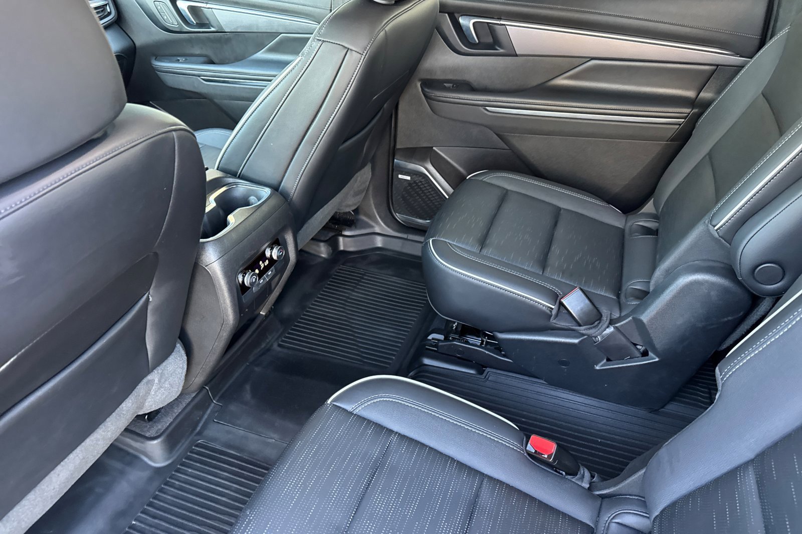 2025 Buick Enclave Sport Touring - Photo 13