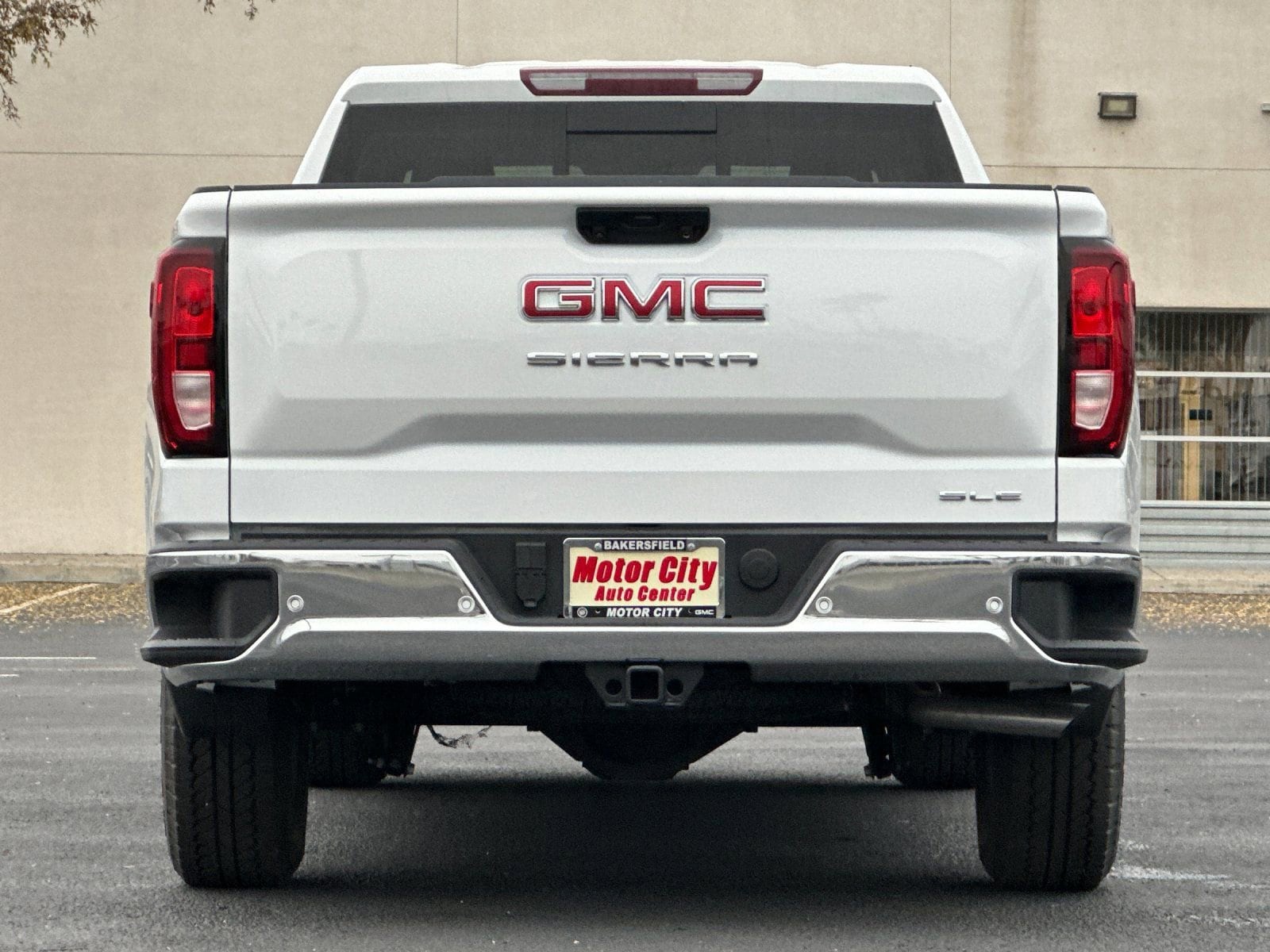 2025 GMC Sierra 1500 SLE photo 4