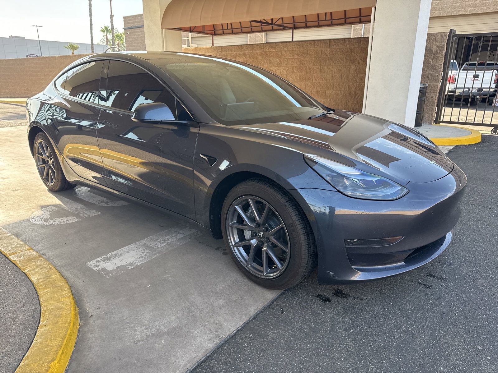 2023 Tesla Model 3 photo 3