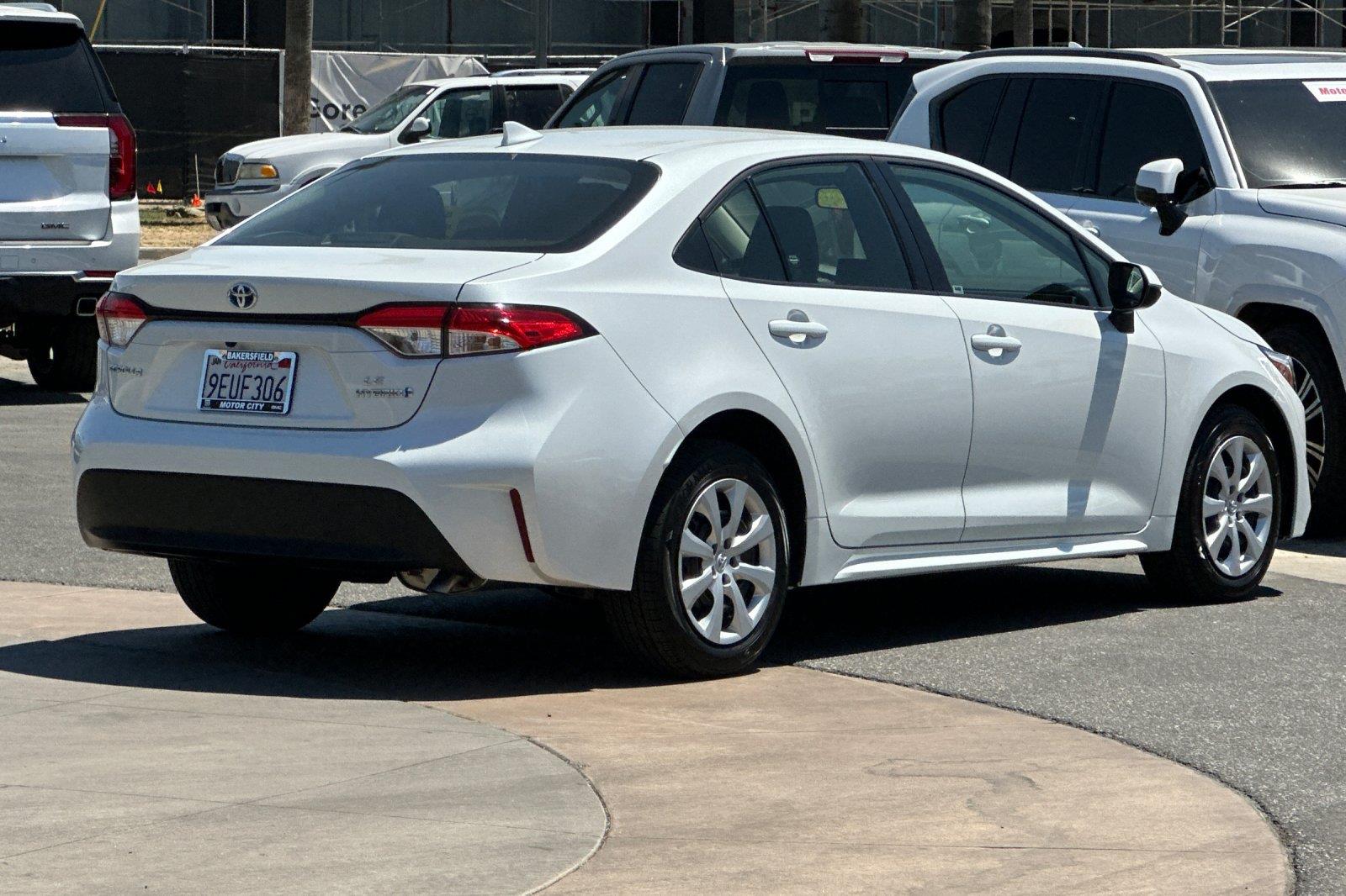2023 Toyota Corolla Hybrid LE photo 4