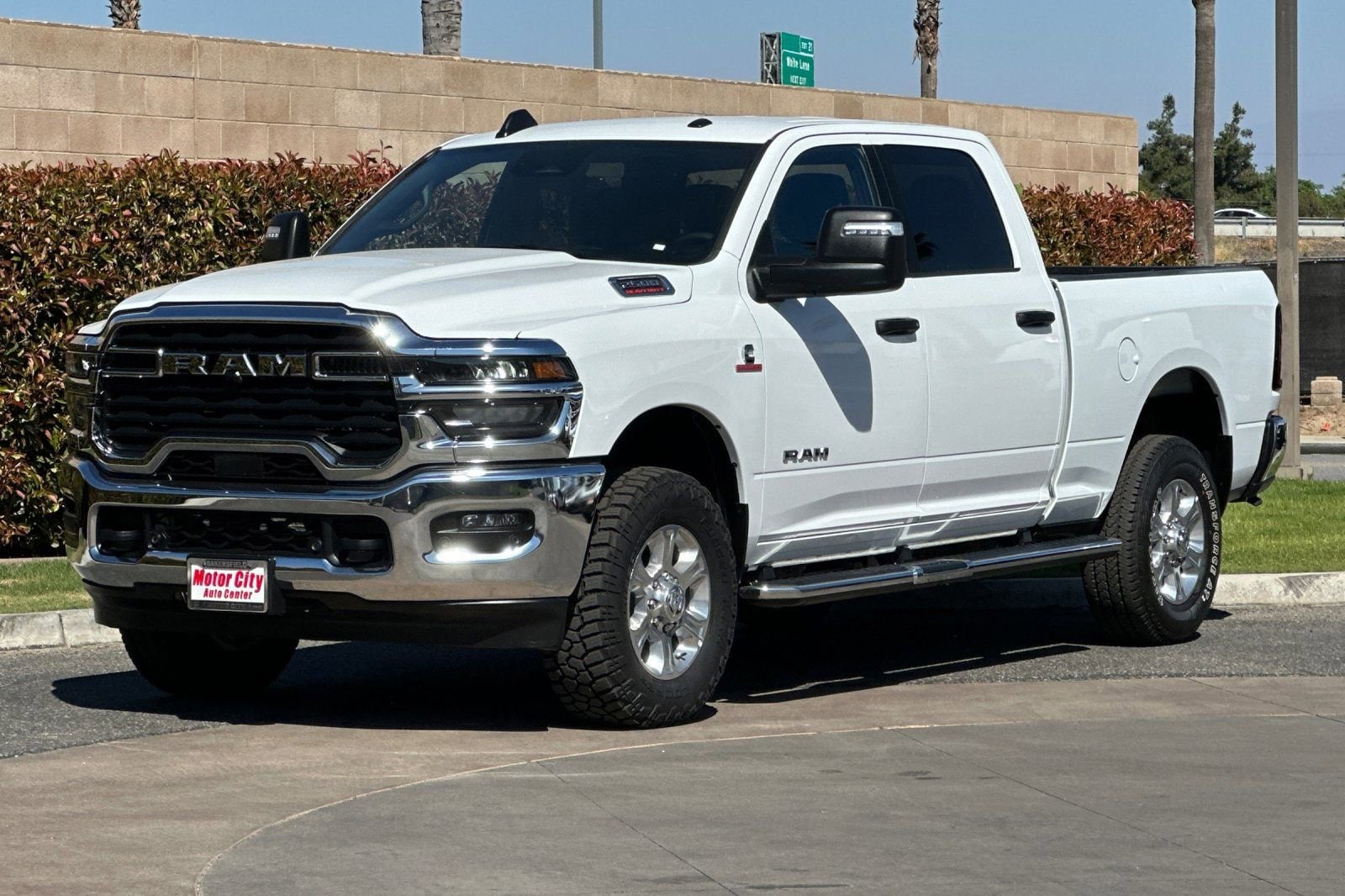 2025 Ram 2500 Big Horn photo 3