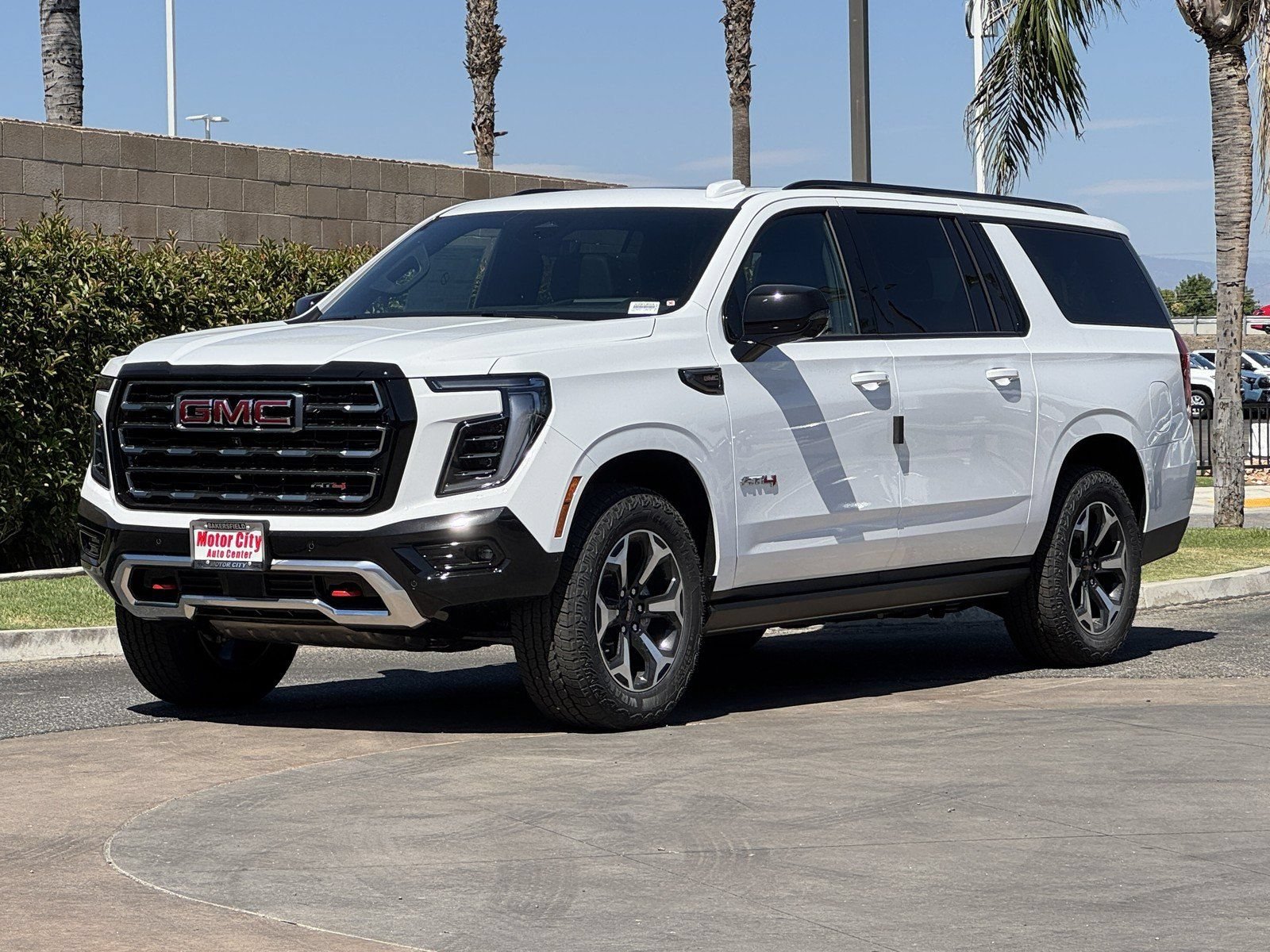 2026 GMC Yukon XL AT4 - Photo 8