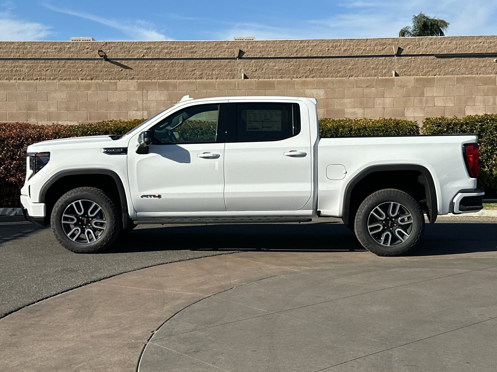 2026 GMC Sierra 1500 AT4 - Photo 6