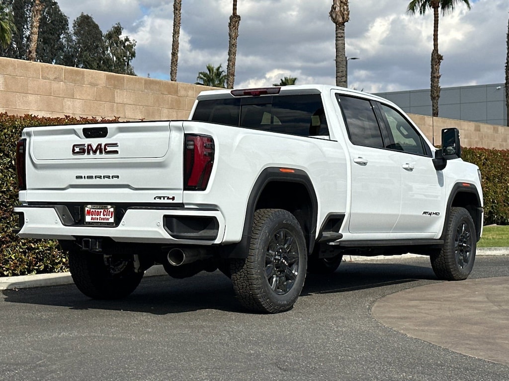 New 2025 GMC Sierra 2500 HD AT4 Truck