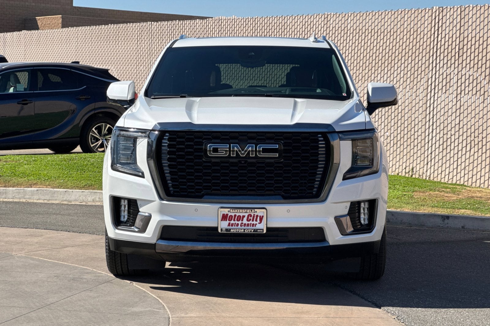 2023 GMC Yukon Denali Ultimate - Photo 9