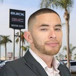 Staff member OMAR BRAVO from feff8fd4a3df