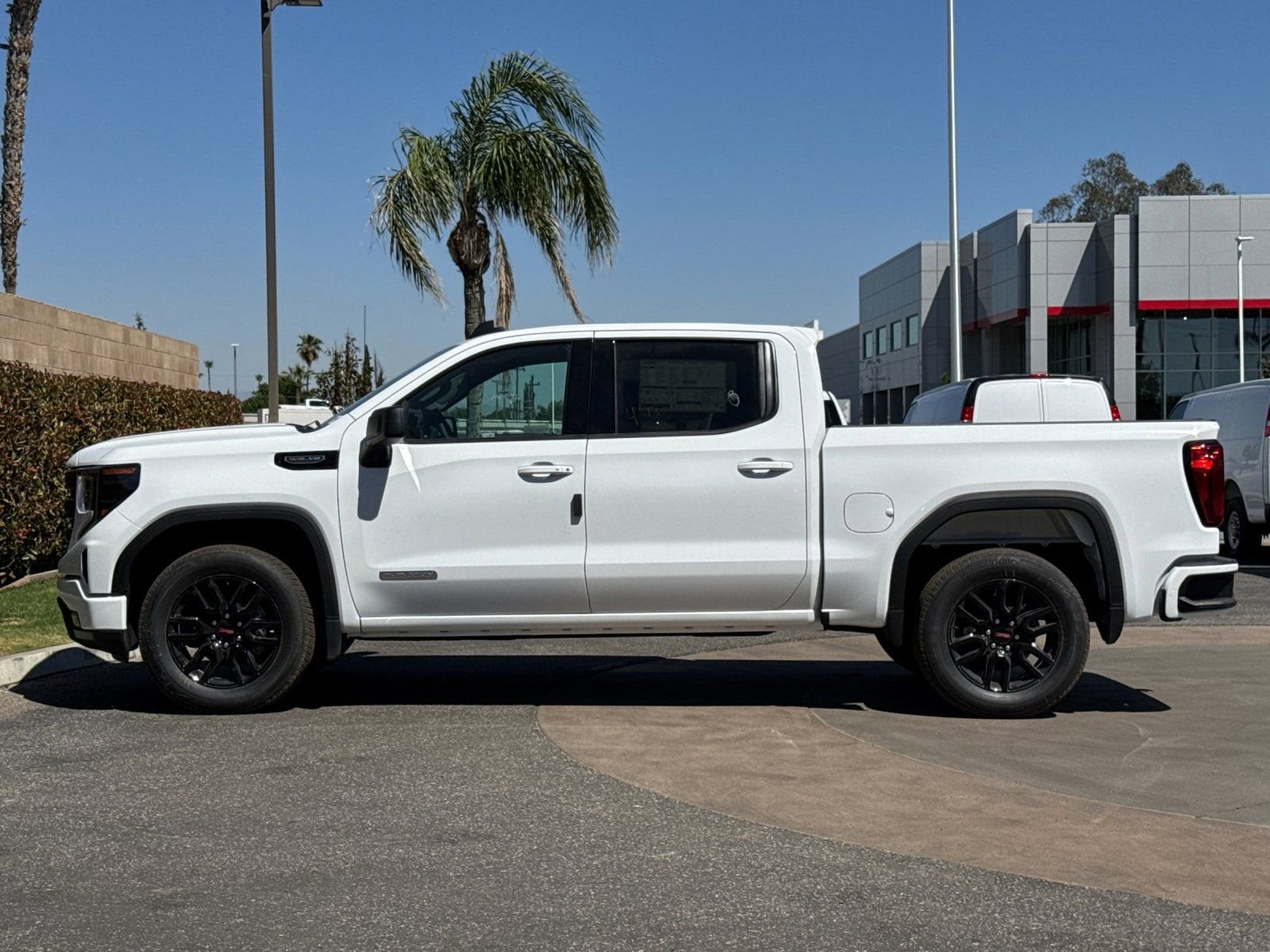 2026 GMC Sierra 1500 Elevation photo 5