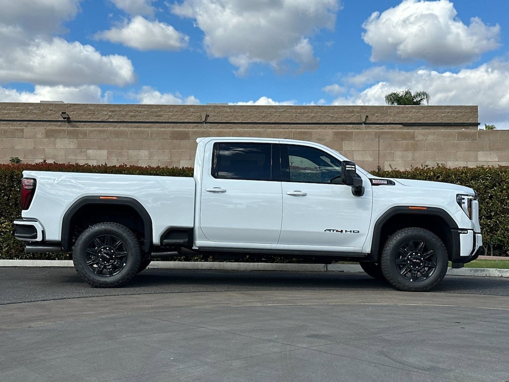 New 2025 GMC Sierra 2500 HD AT4 Truck