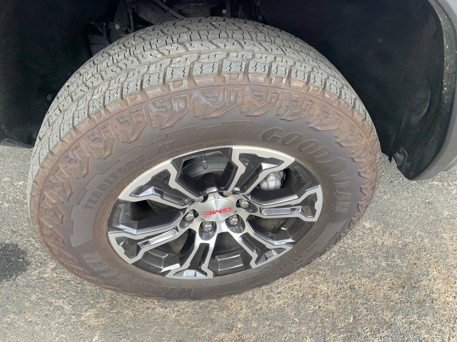 2025 GMC Canyon AT4 - Photo 10