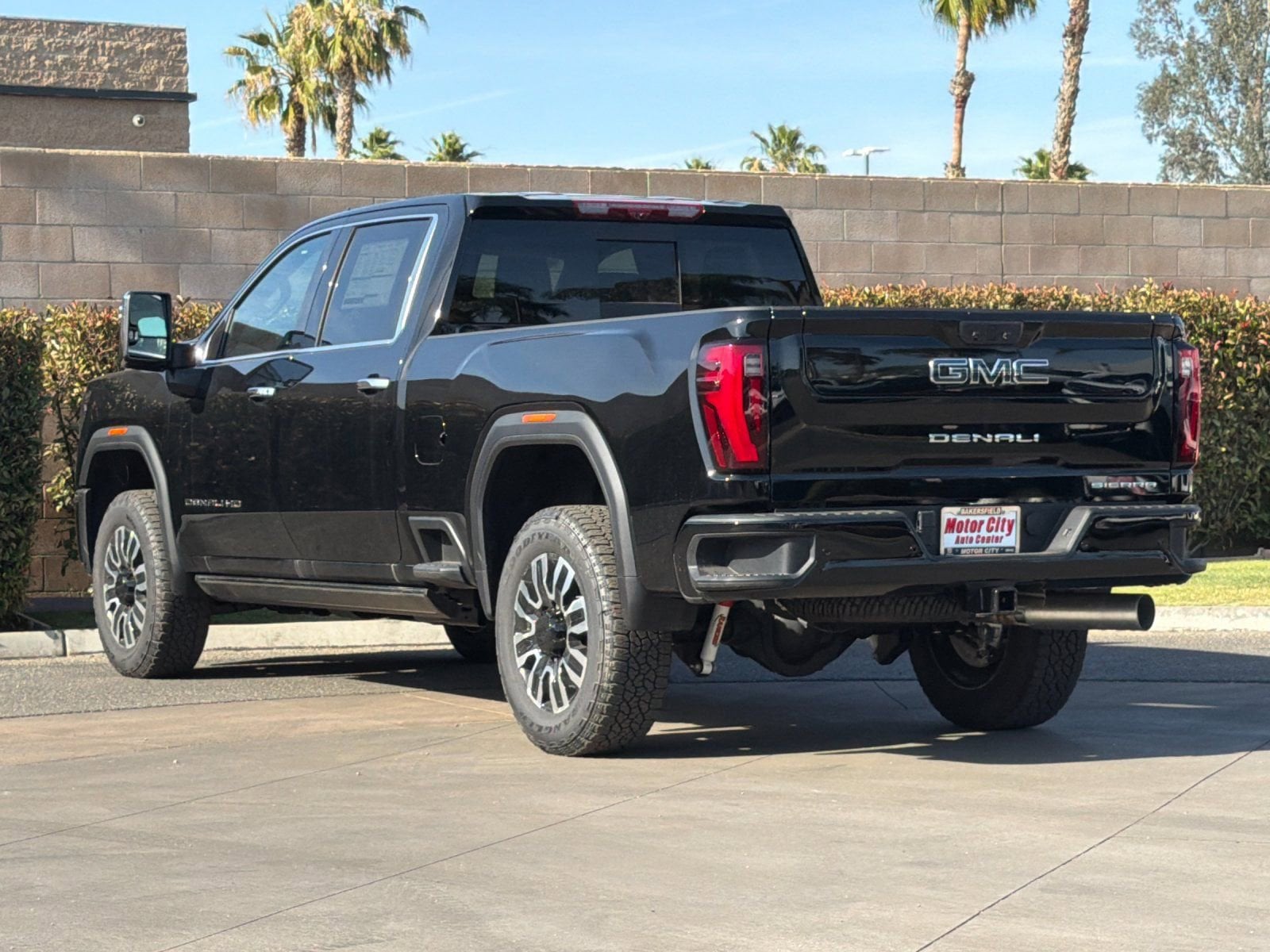 2026 GMC Sierra 2500HD Denali Ultimate - Photo 5