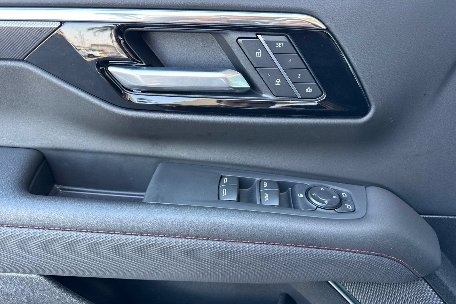 2026 Chevrolet Suburban RST - Photo 11