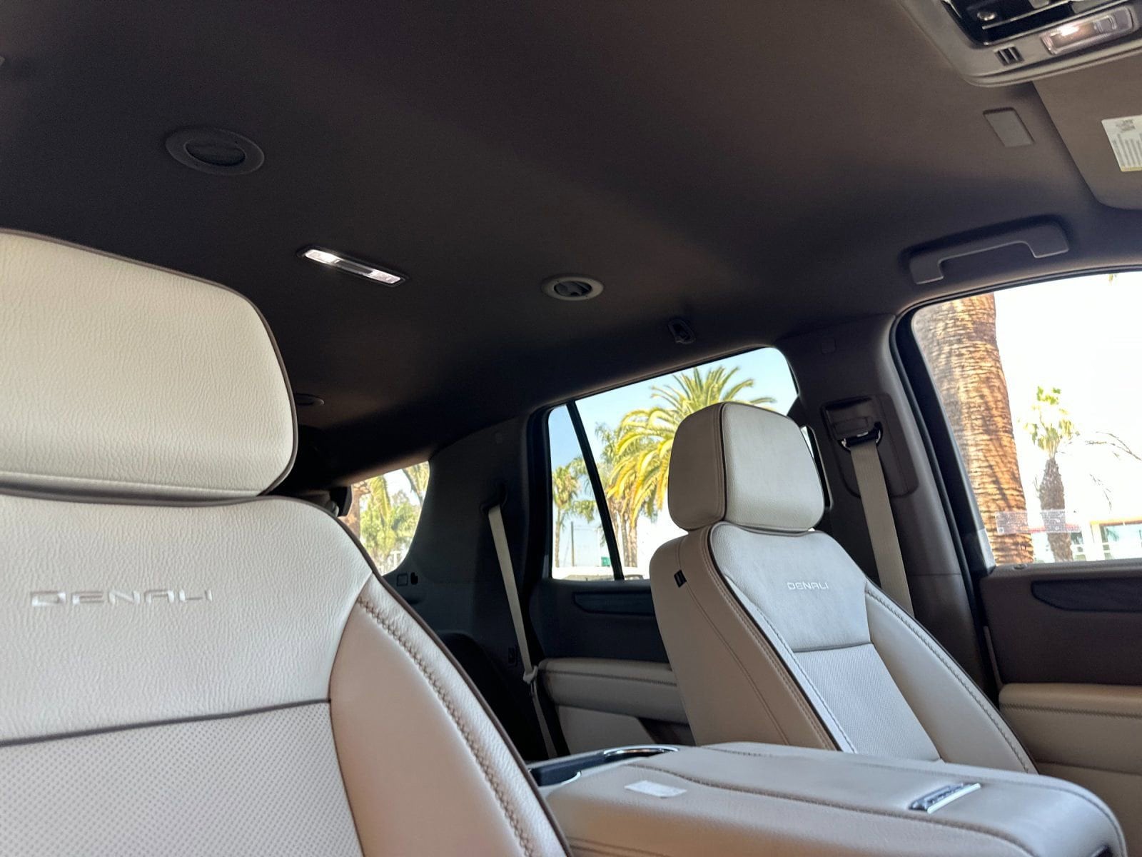 2026 GMC Yukon Denali - Photo 18