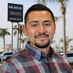 Staff member ORLANDO TORRES from bc77184a5b25