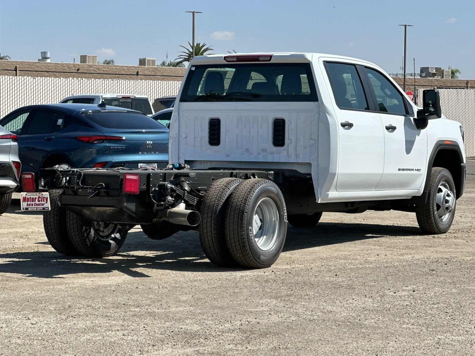 2026 GMC Sierra 3500 Chassis Cab Pro - Photo 3