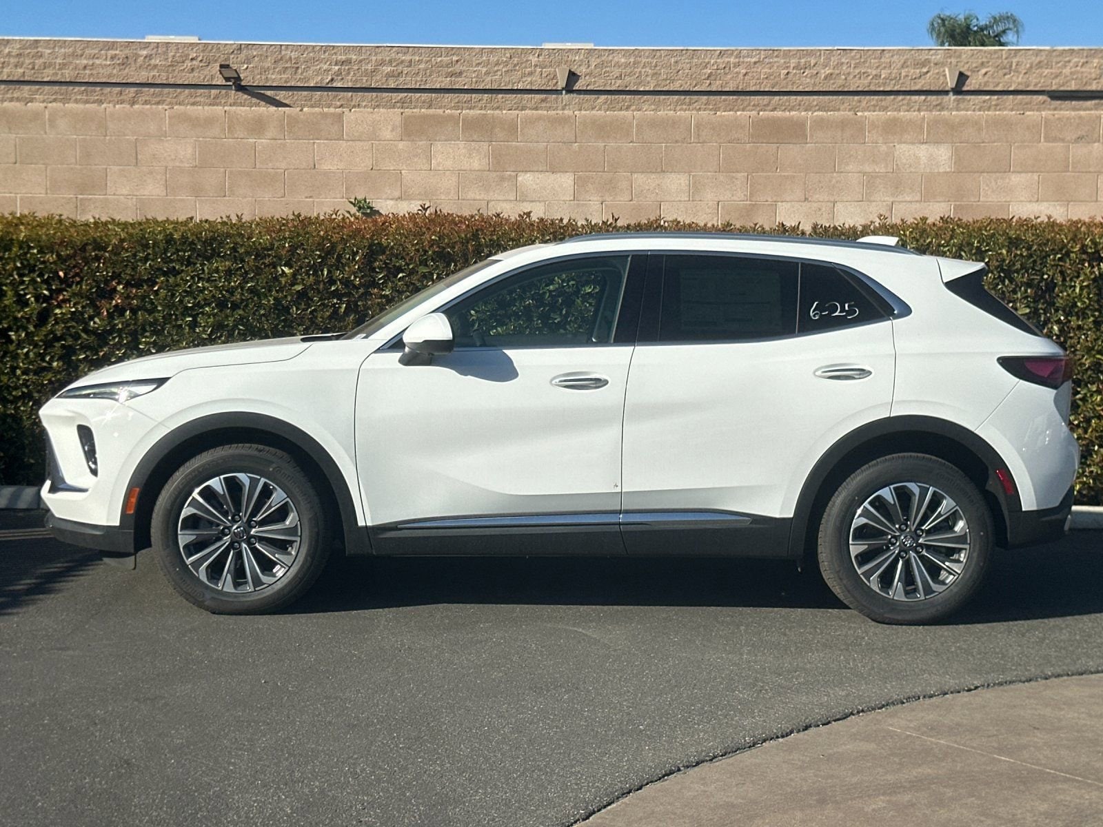 2025 Buick Envision Preferred photo 6