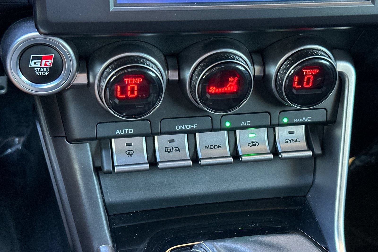 2024 Toyota GR86 Premium - Photo 18