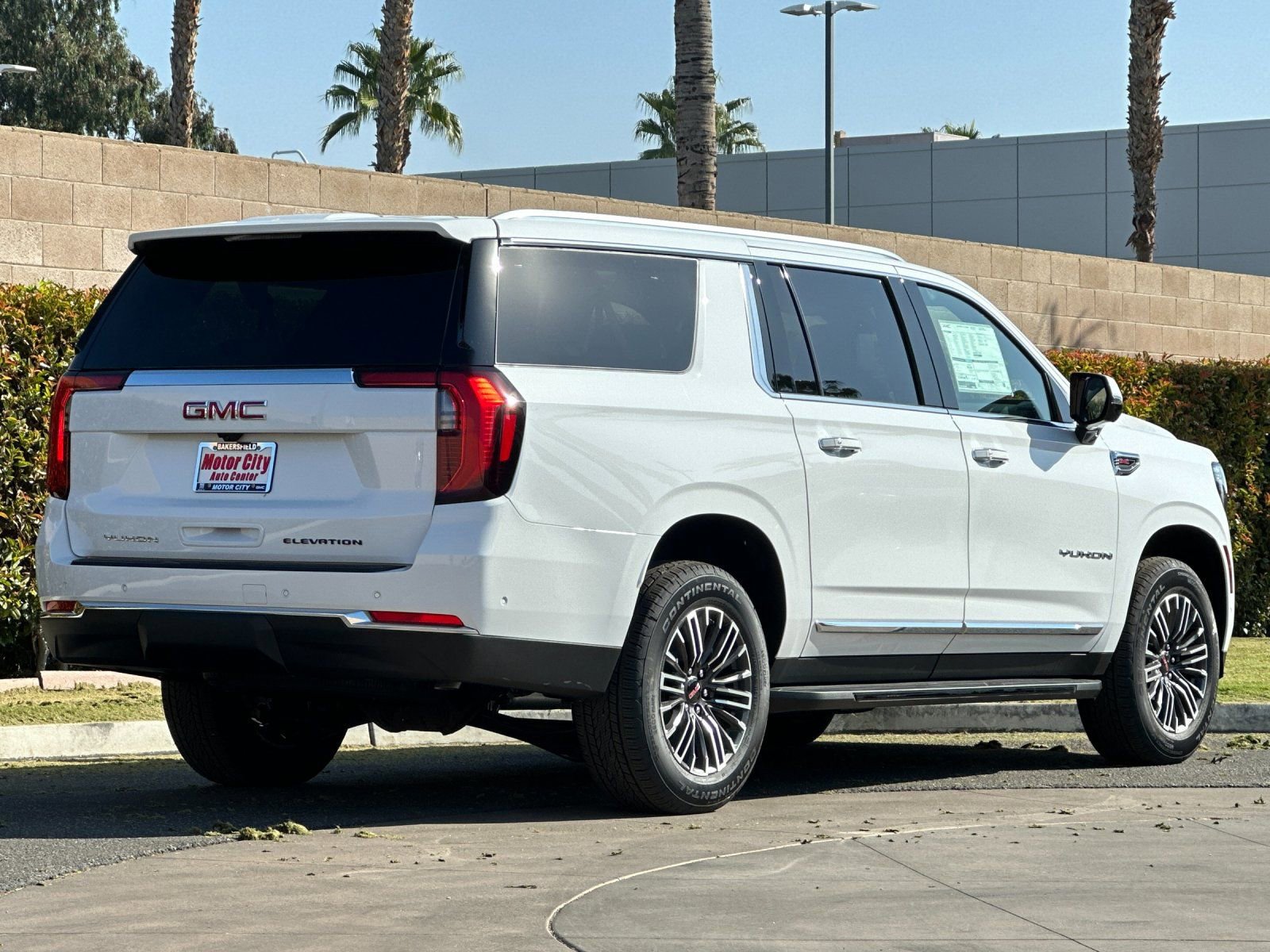 2026 Gmc Yukon XL photo 2