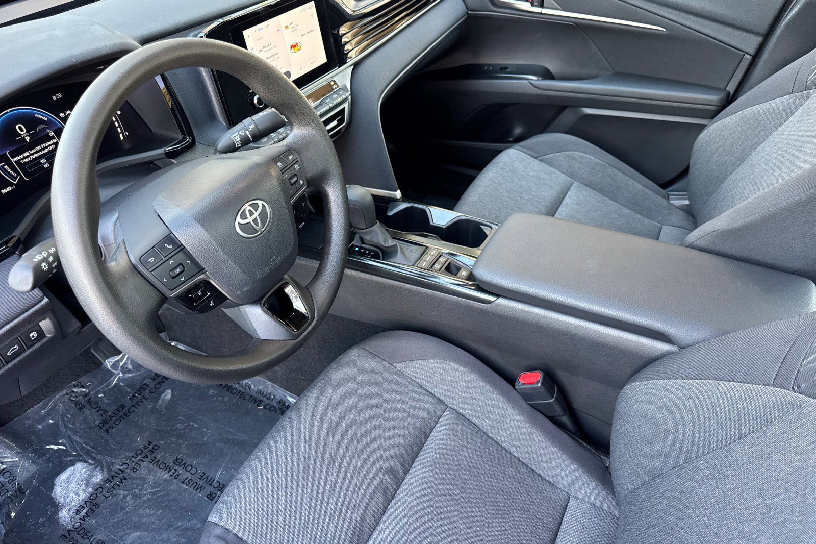 2026 Toyota Camry LE - Photo 10