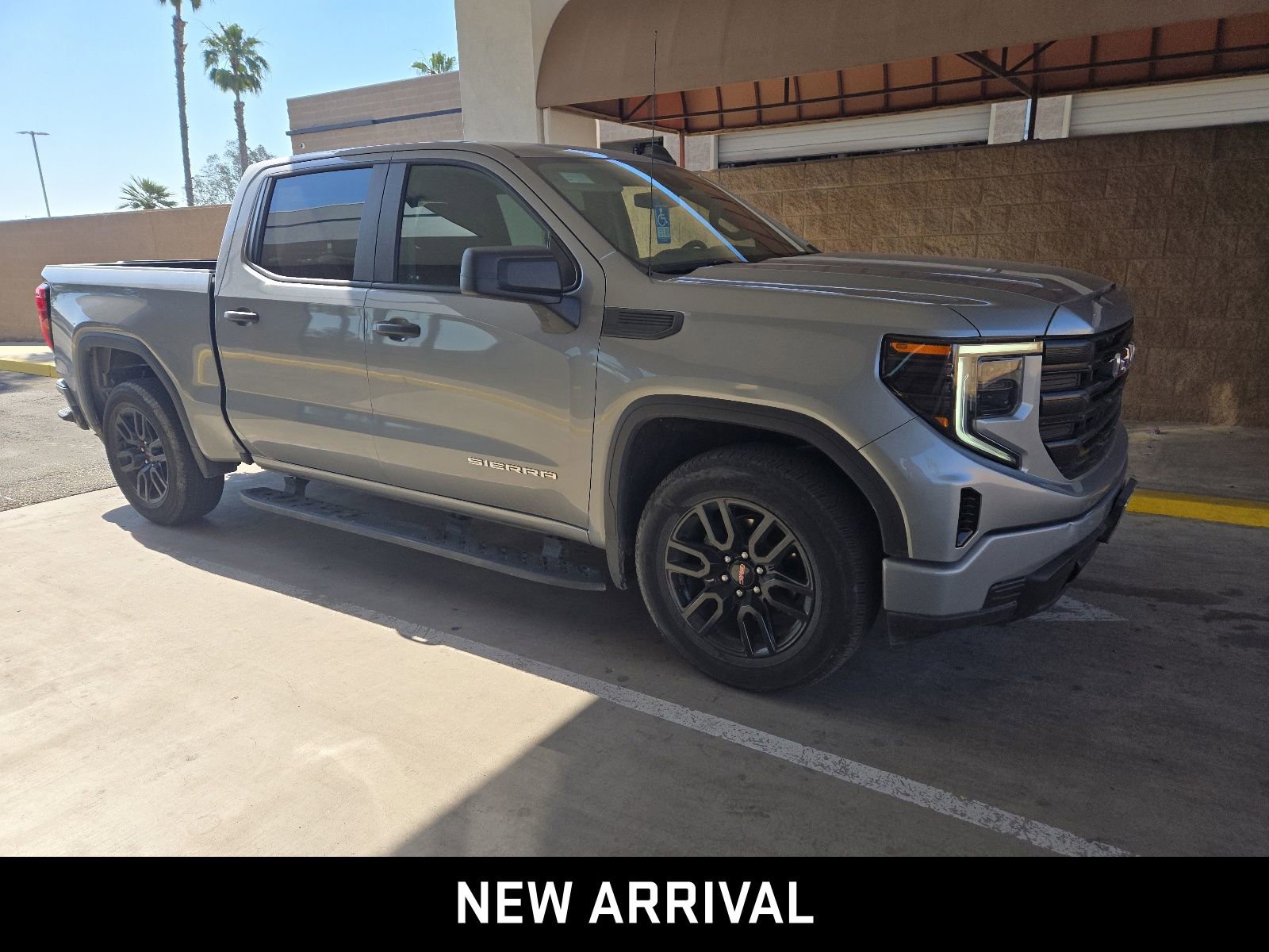 2024 GMC Sierra 1500 Pro photo 4