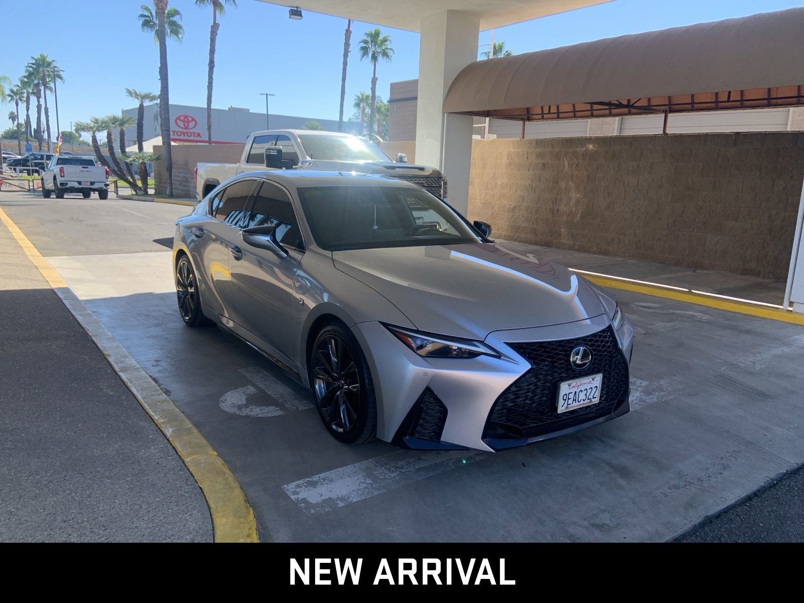 2023 Lexus IS 350 F SPORT photo 3