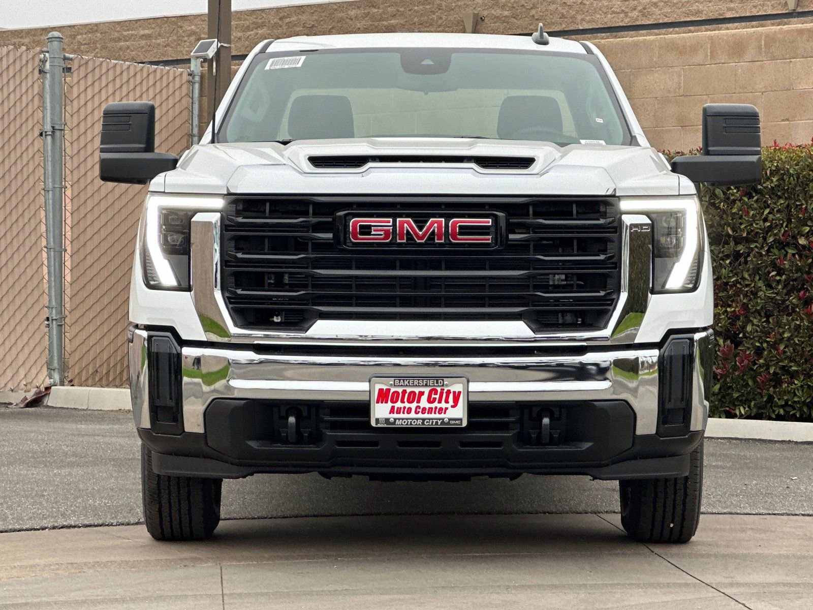 2026 GMC Sierra 2500 HD Pro photo 3