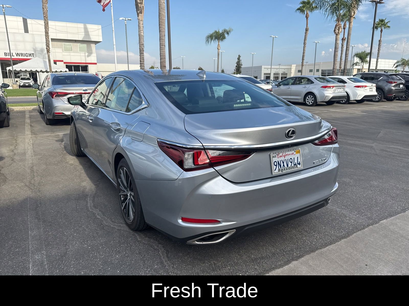 2024 Lexus ES 350 Premium photo 4