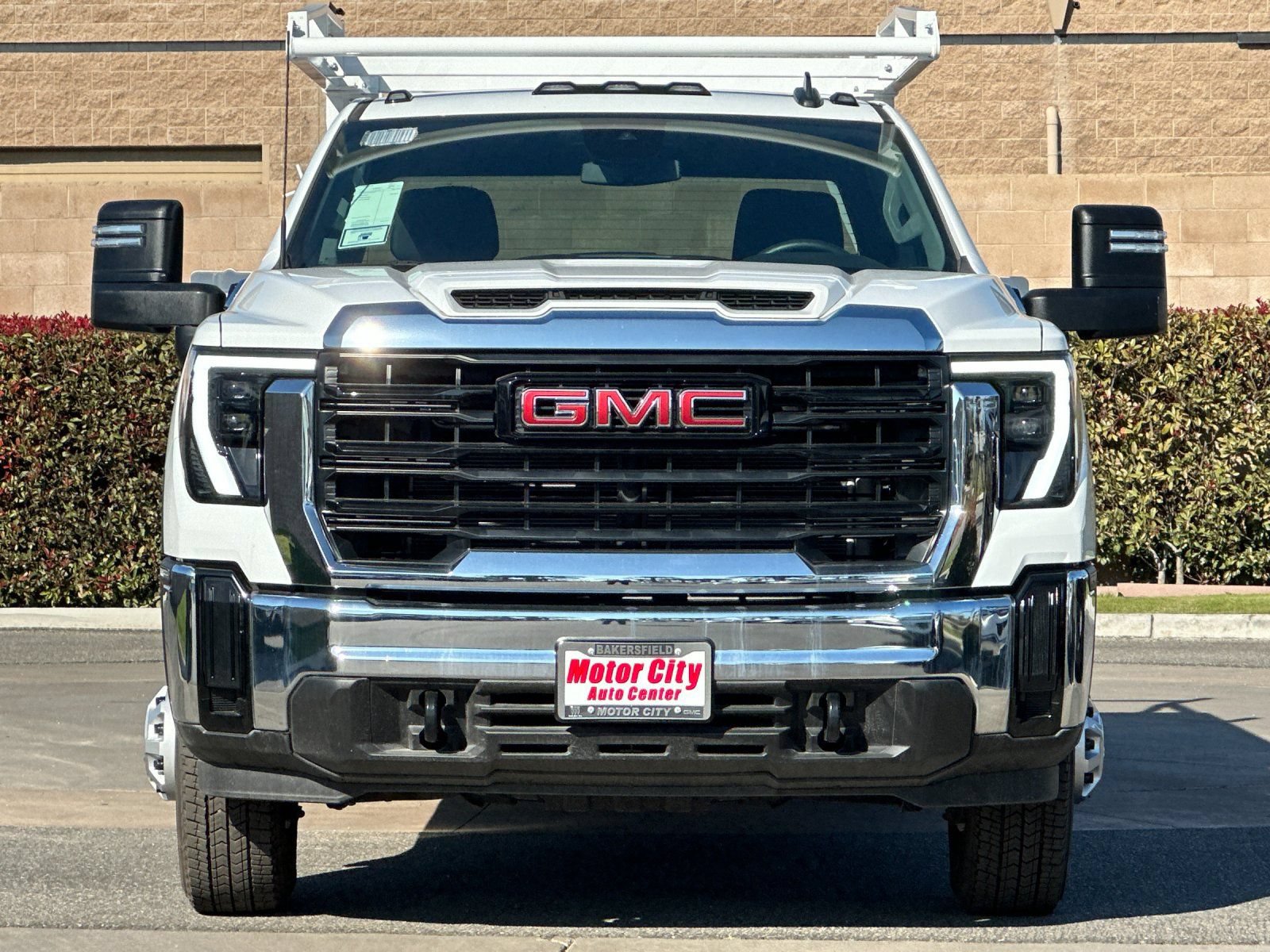 2025 GMC Sierra 3500 Chassis Cab Pro - Photo 8