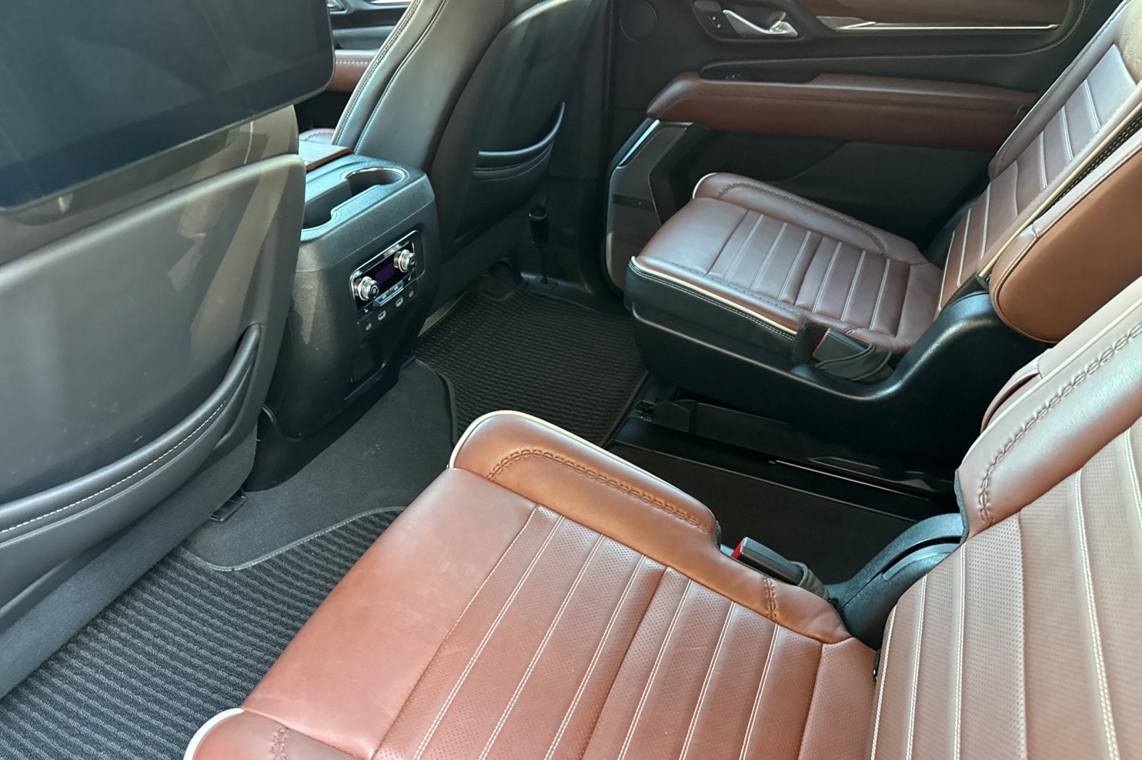 2023 GMC Yukon Denali Ultimate - Photo 13