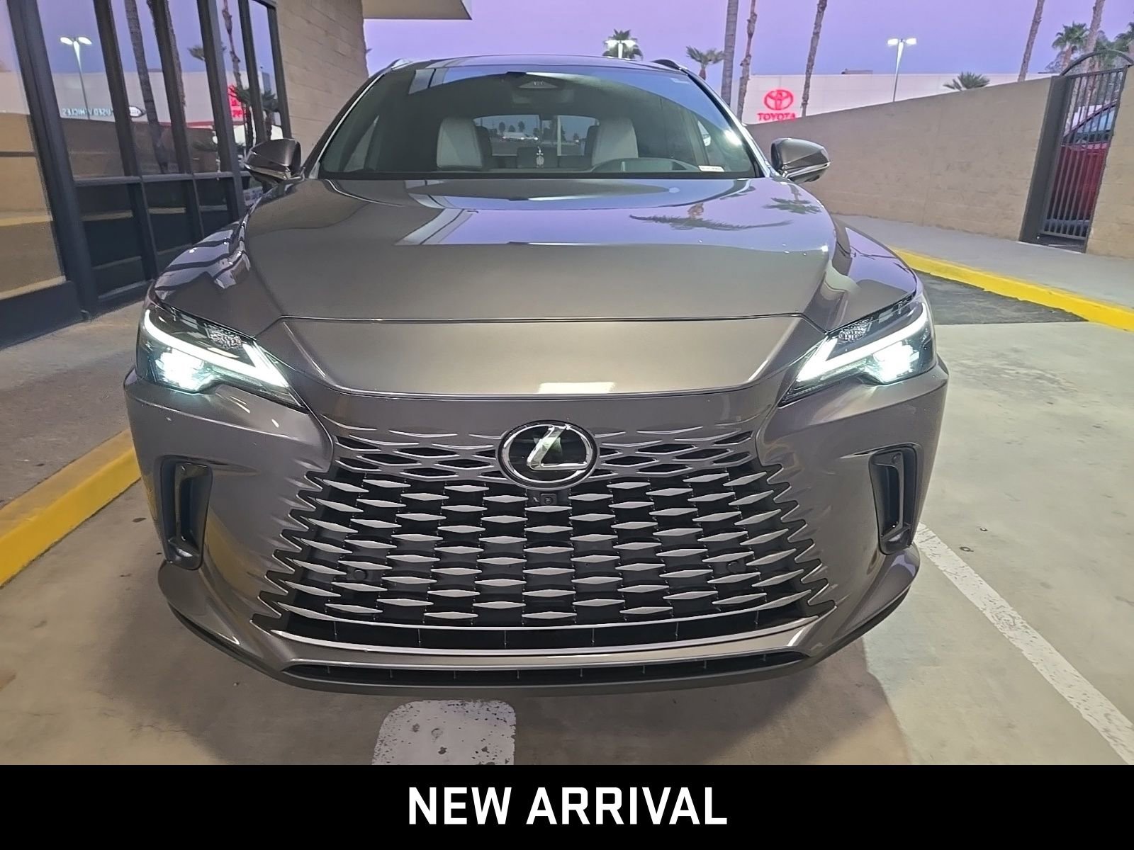 2023 Lexus RX 350 photo 2