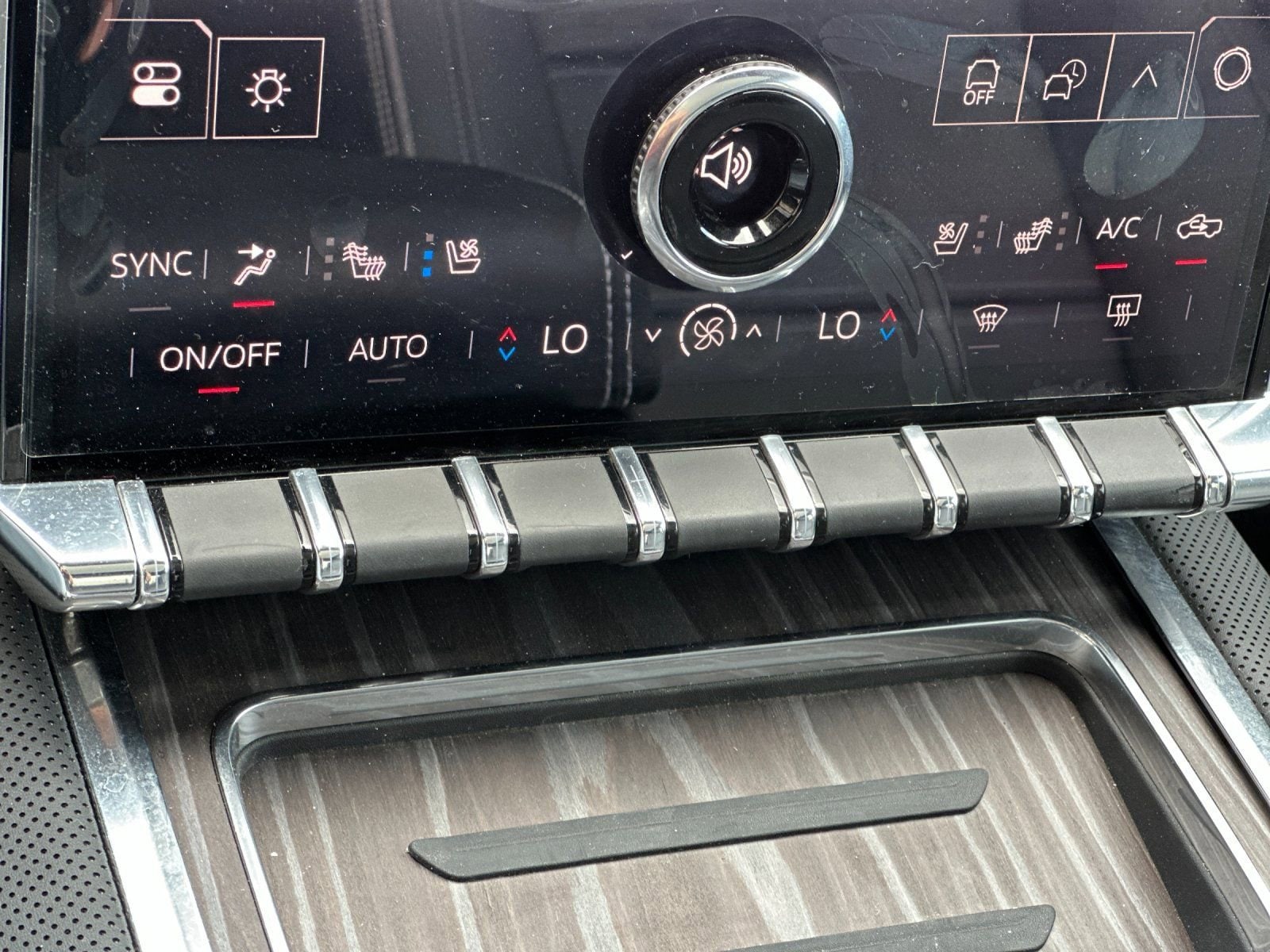 2025 GMC Sierra EV Denali - Photo 20