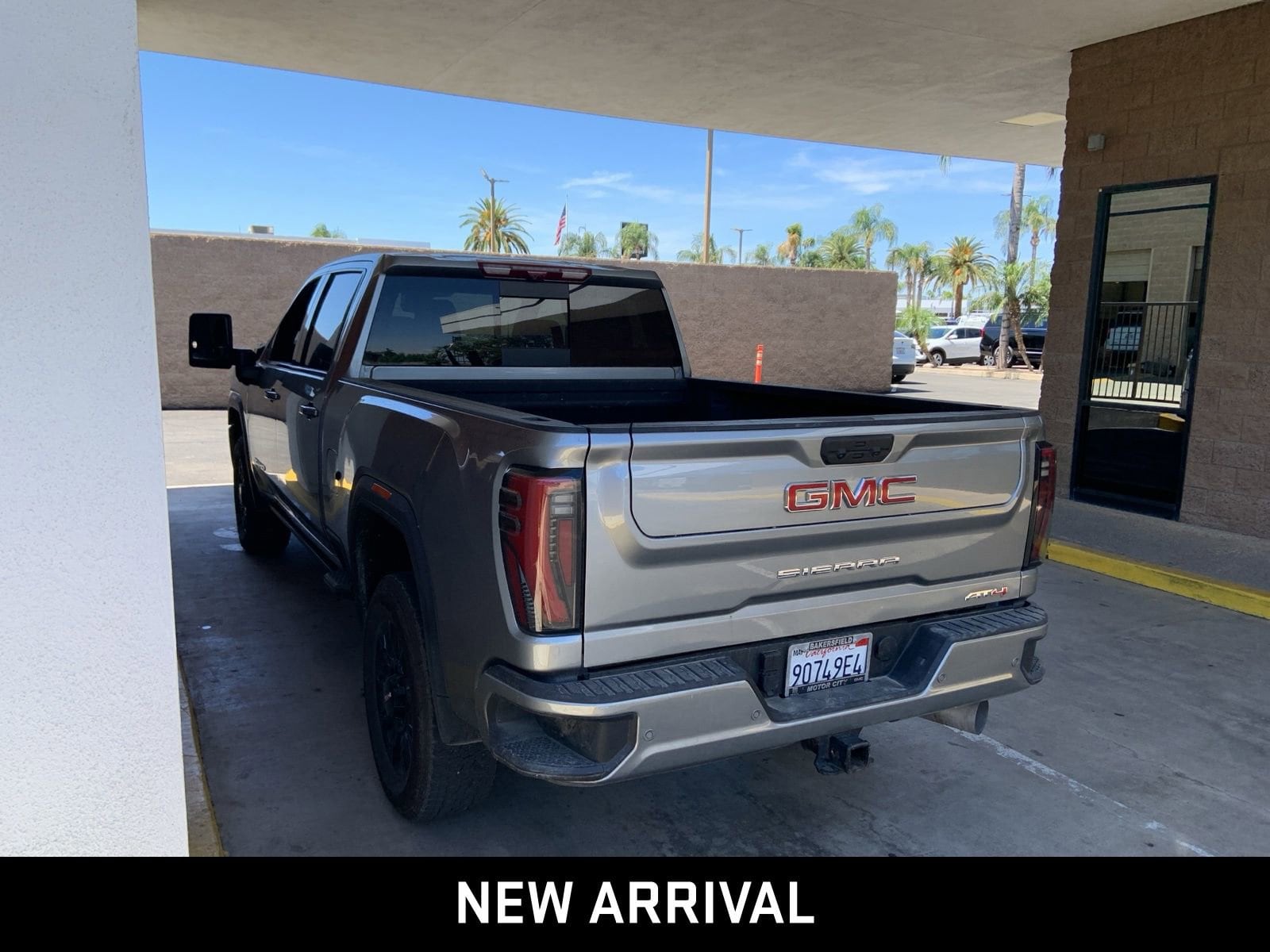 2025 GMC Sierra 2500 HD AT4 photo 6