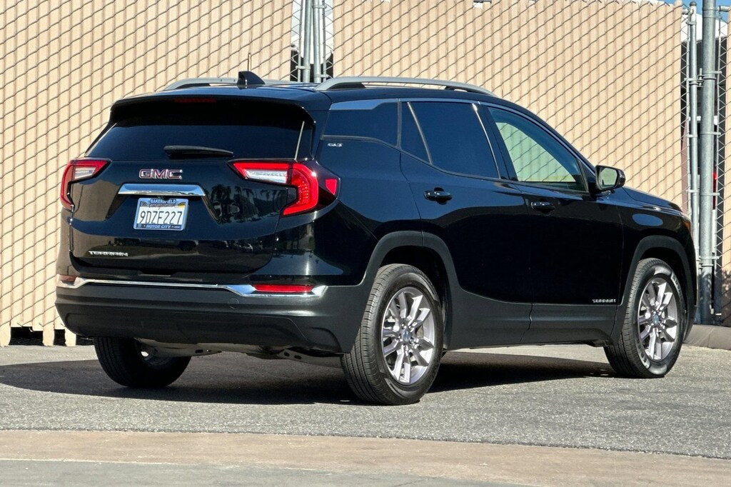 Used 2023 GMC Terrain SLT SUV