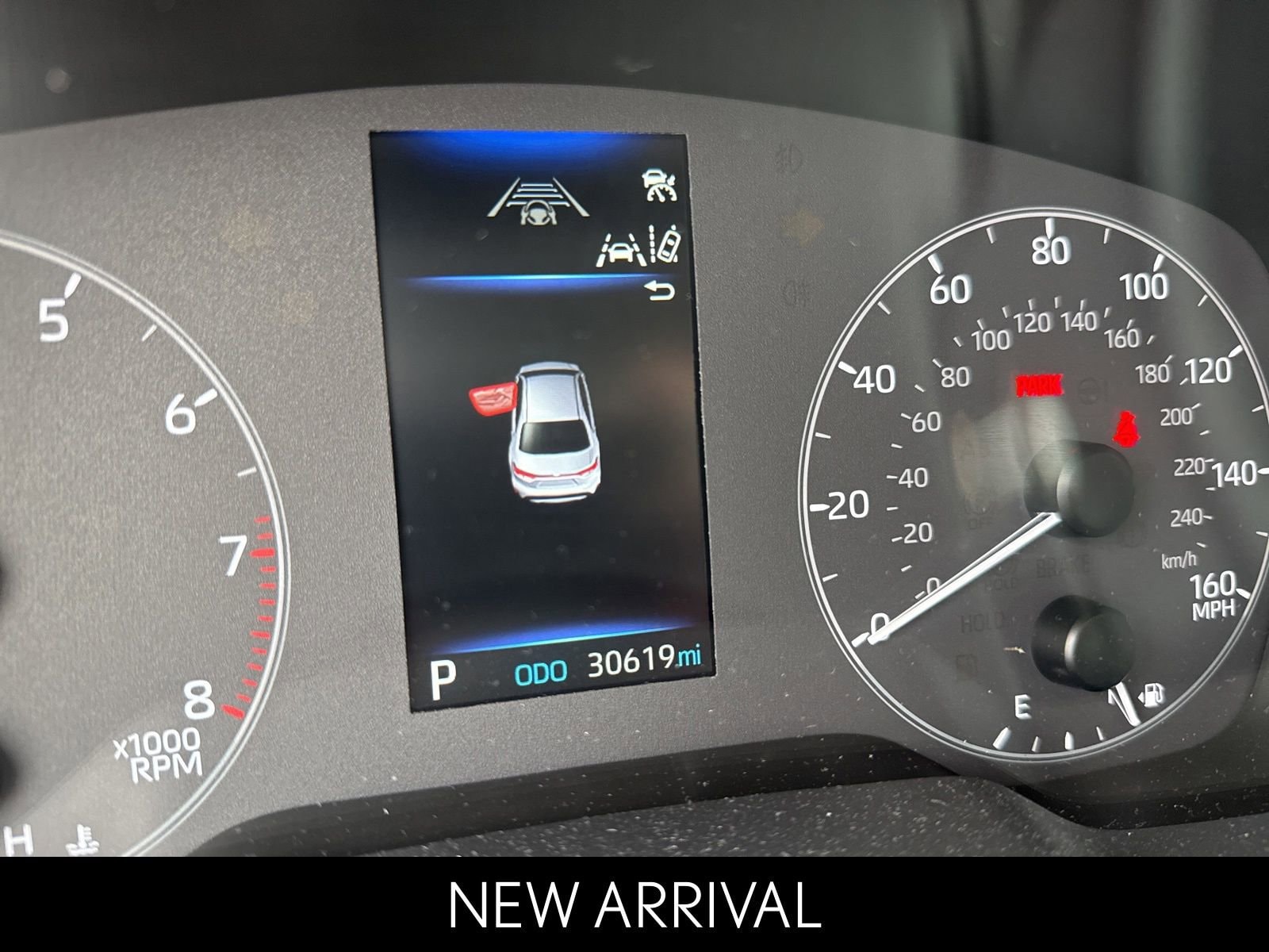 2024 Toyota Corolla LE's photo