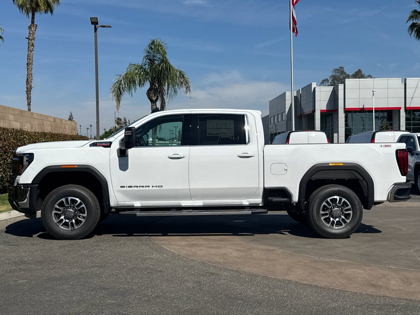 2026 GMC Sierra 2500 HD SLE photo 5