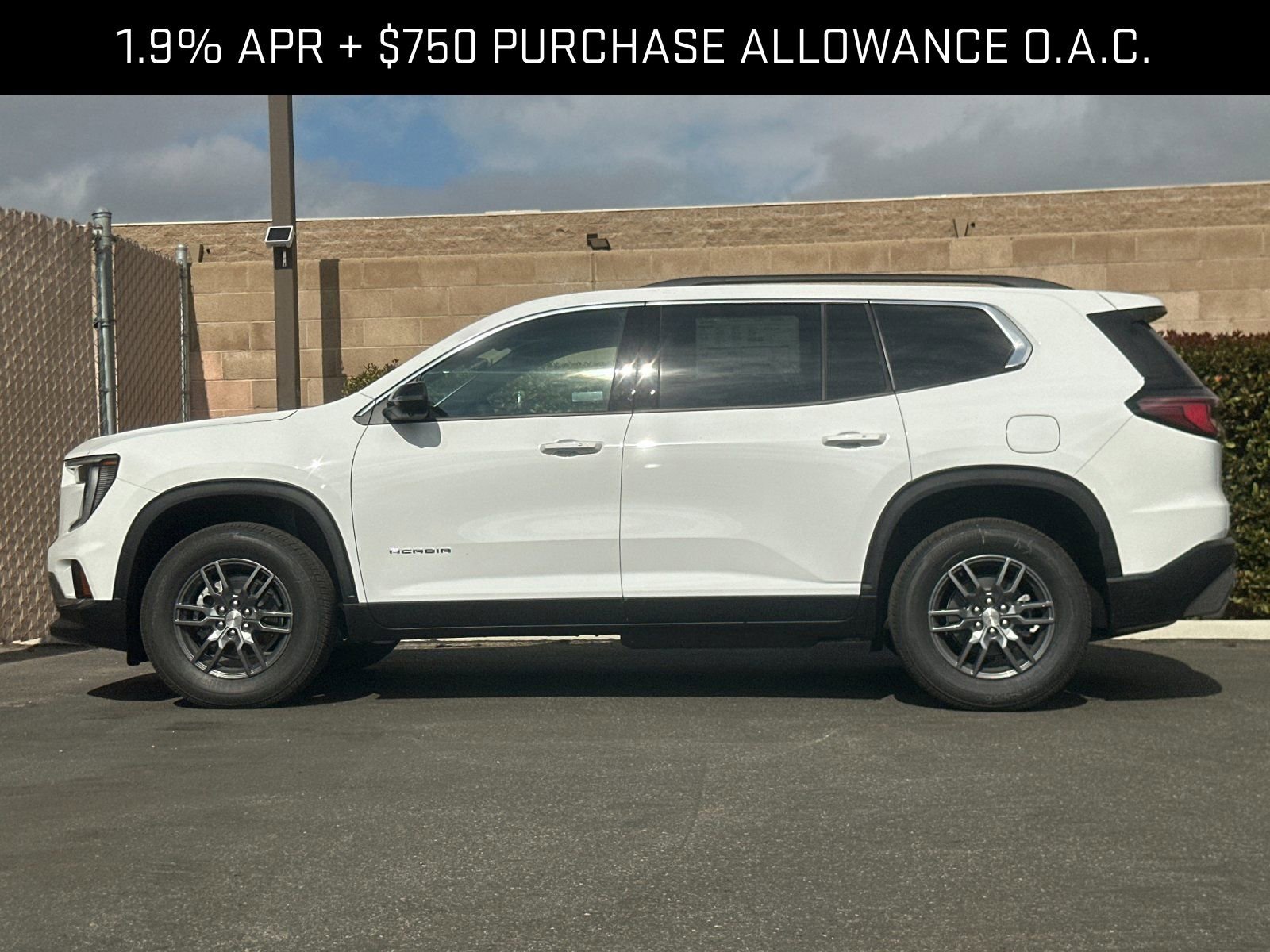 2026 GMC Acadia Elevation photo 5