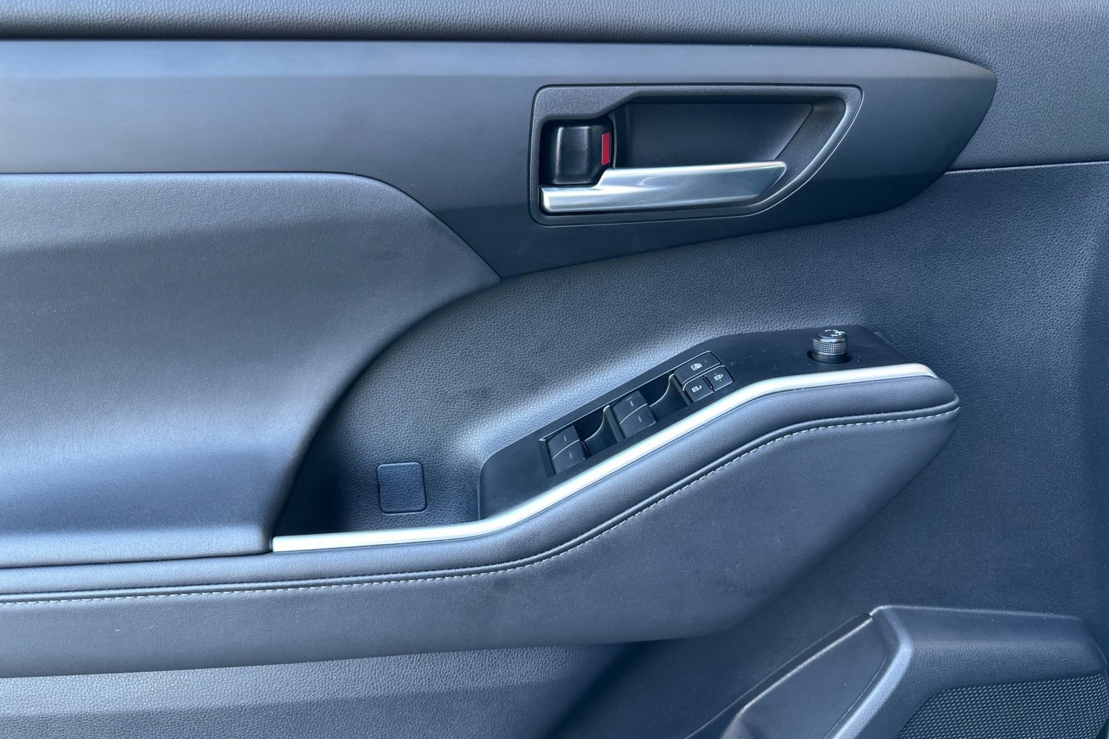 2026 Toyota Highlander XLE - Photo 11