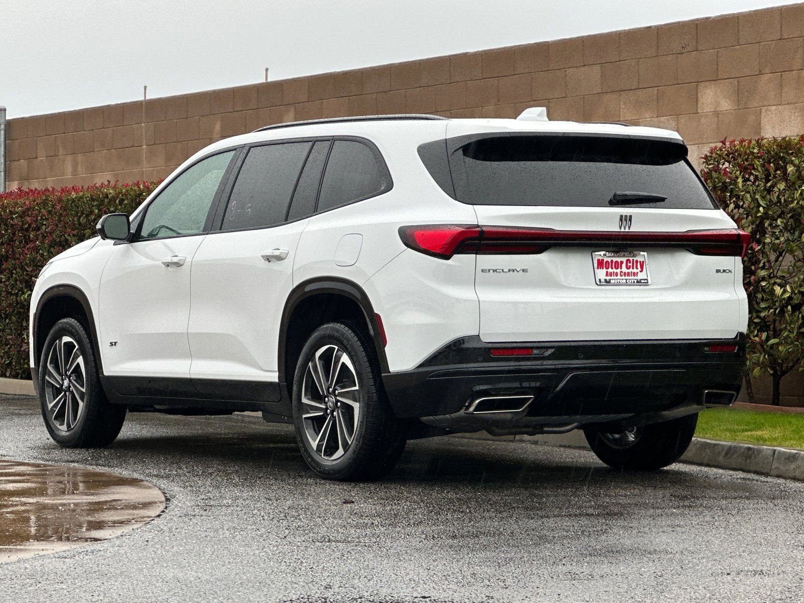 2026 Buick Enclave Sport Touring photo 4