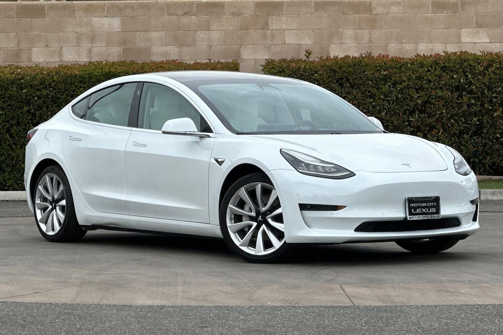 Used 2020 Tesla Model 3 Standard Range Plus Sedan