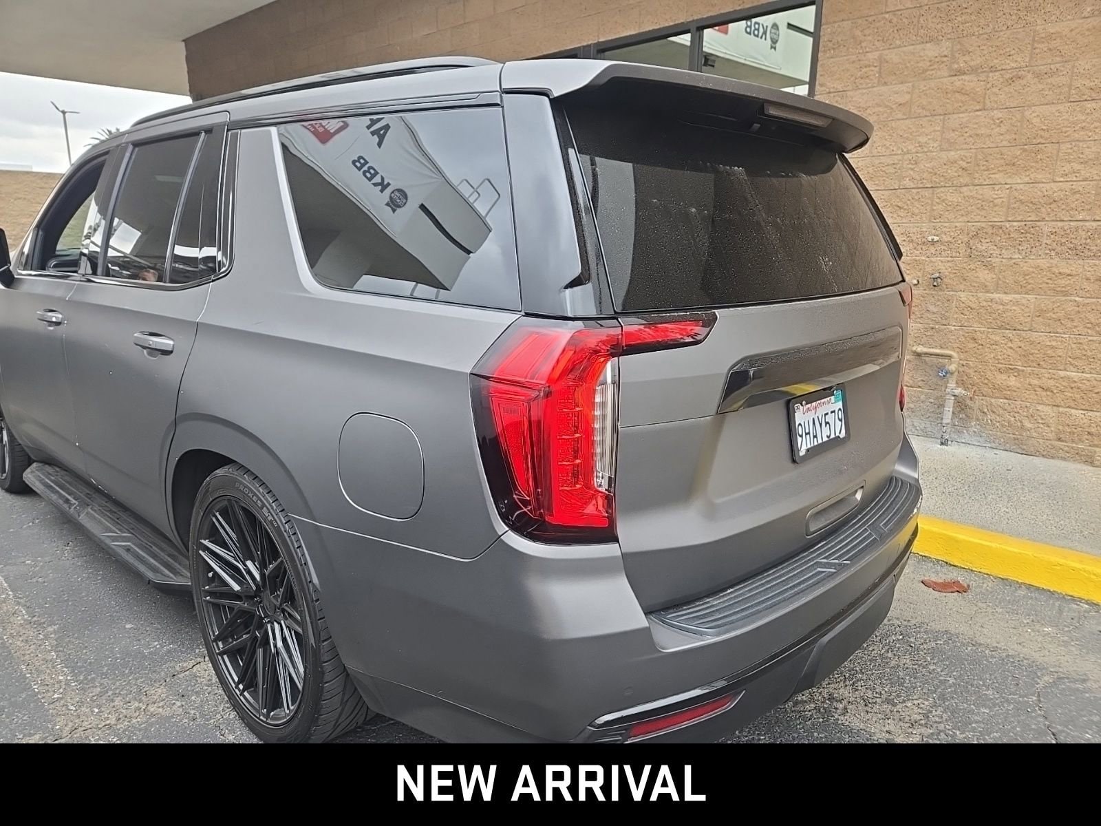 2022 GMC Yukon SLE photo 5