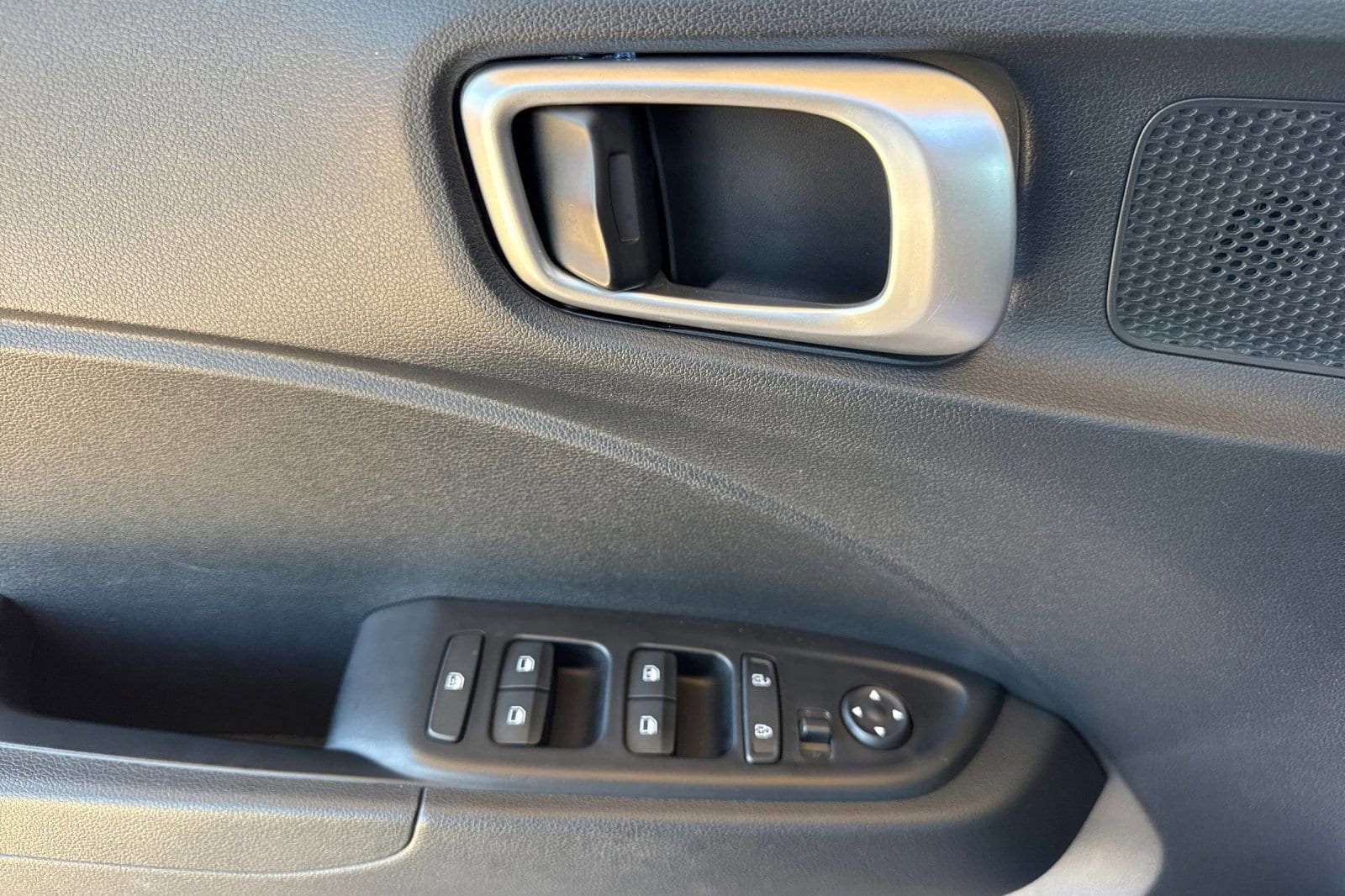2024 Hyundai Venue SE - Photo 11