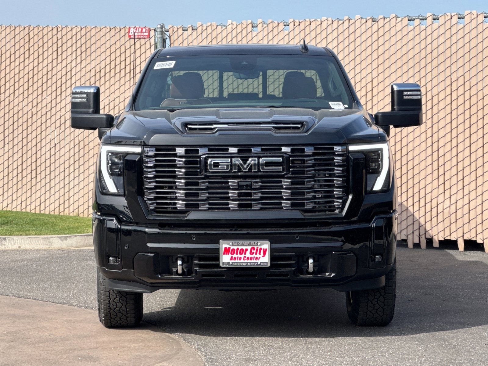 2026 GMC Sierra 2500 HD Denali Ultimate photo 3