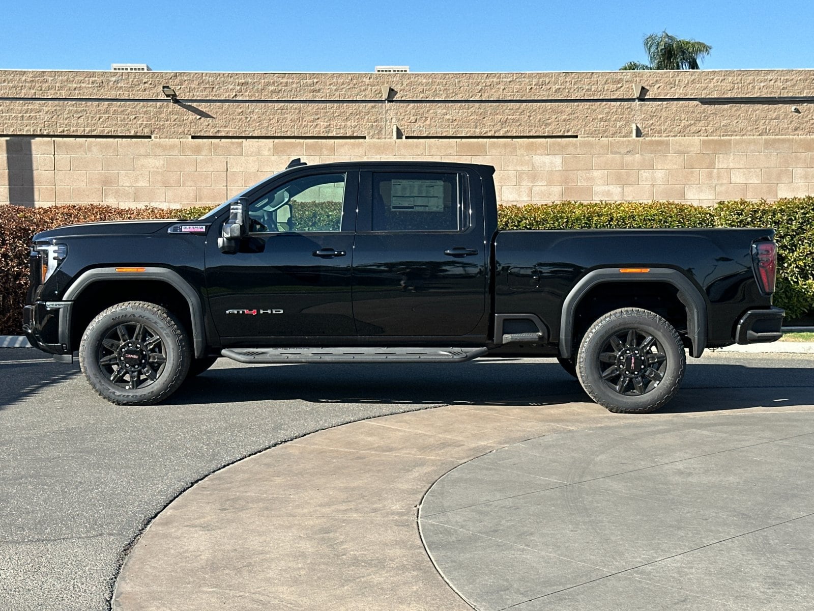 2026 GMC Sierra 2500HD AT4 - Photo 6